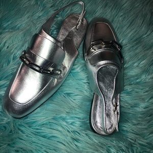 Burberry flat shoes